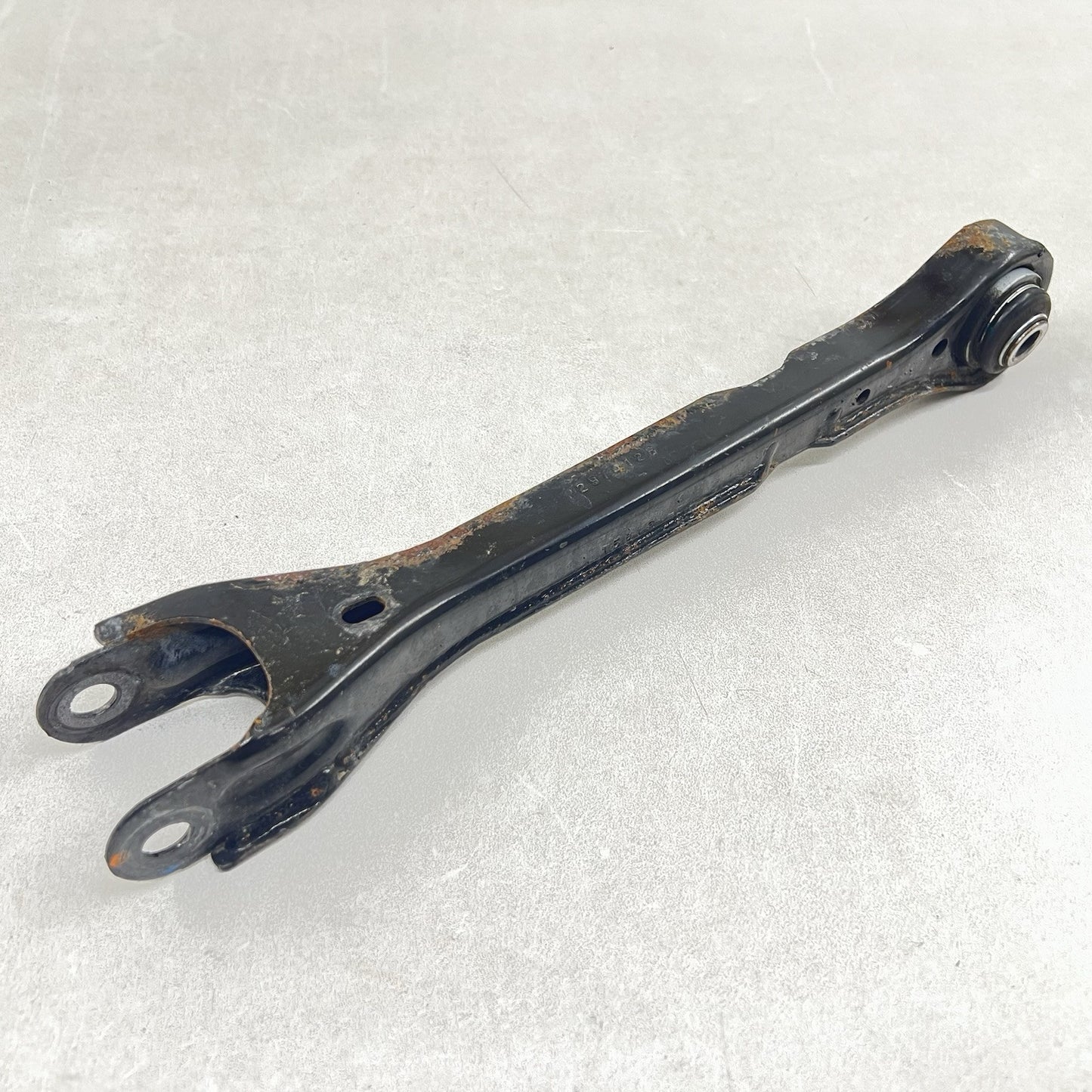 84382226 17-24 CHEVROLET CAMARO ZL1 DRIVER LEFT REAR CONTROL ARM SET OEM