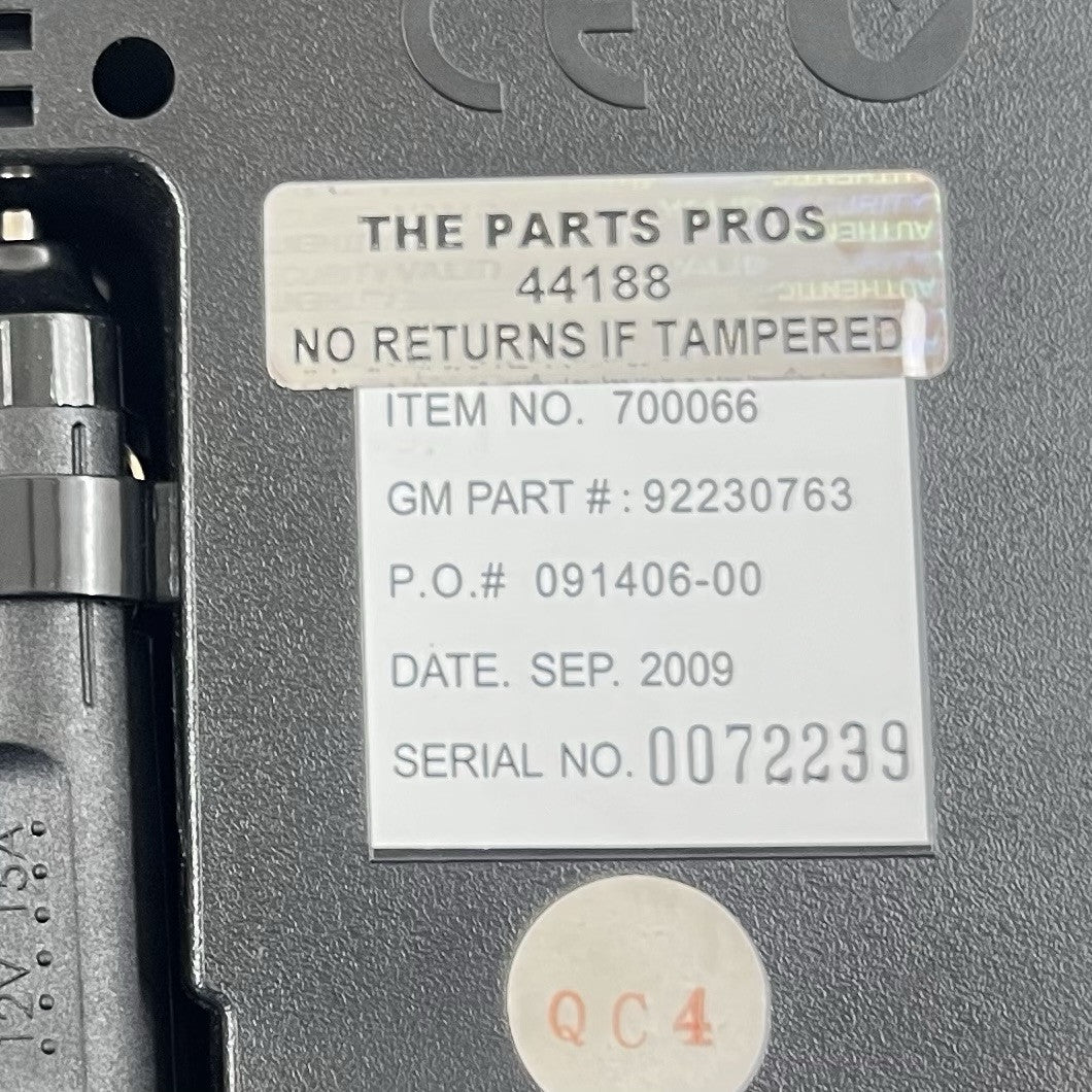 92230763 10-15 CHEVROLET CAMARO SS REAR TRUNK STORAGE FOAM WITH TIRE PUMP 92230763 OEM