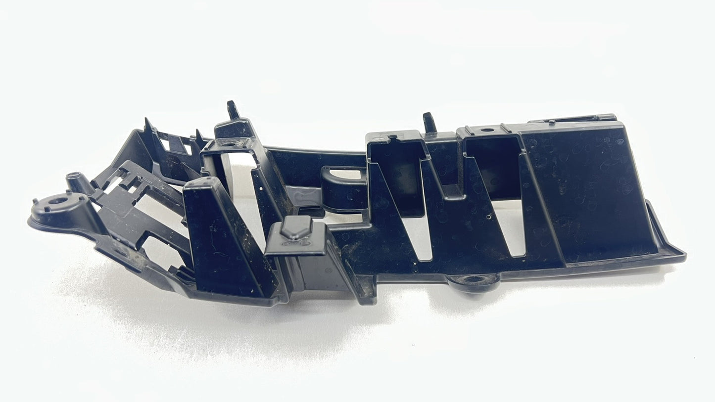 PR3B-17D960-A / PR3B 17D960 A / PR3B17D960A 24-25 FORD MUSTANG GT RIGHT REAR BUMPER BRACKET SUPPORT MOUNT PR3B-17D960-A