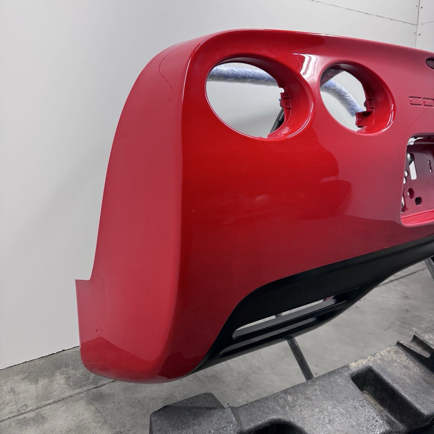 97-04 CHEVROLET CORVETTE C5 REAR BUMPER COVER FASCIA WITH FOAM ABSORBER OEM