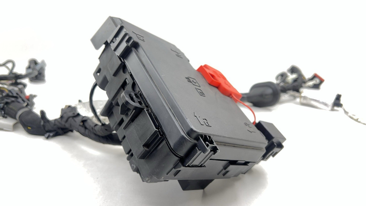 PR3T-14290 / PR3T 14290 / PR3T14290 2024 FORD MUSTANG GT ENGINE BAY WIRE HARNESS CABLE W/ FUSE BOX PR3T-14290-PE OEM