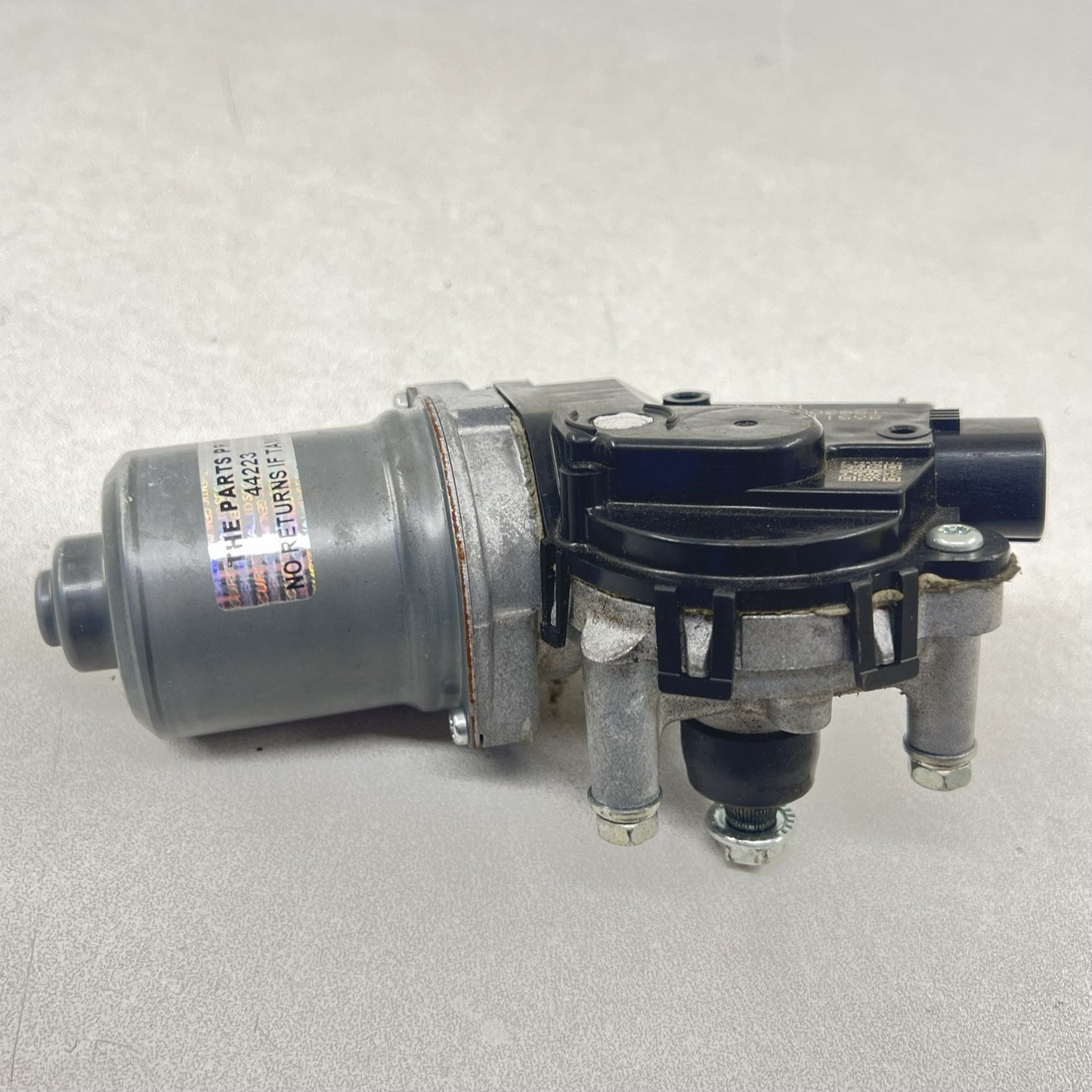 159300-6330 15-21 SUBARU WRX OR STI FRONT WINDSHIELD WIPER MOTOR 86511VA010 OEM