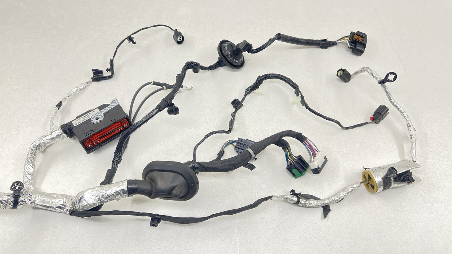 PR3T-14290 / PR3T 14290 / PR3T14290 2024 FORD MUSTANG GT ENGINE BAY WIRE HARNESS CABLE W/ FUSE BOX PR3T-14290-PE OEM