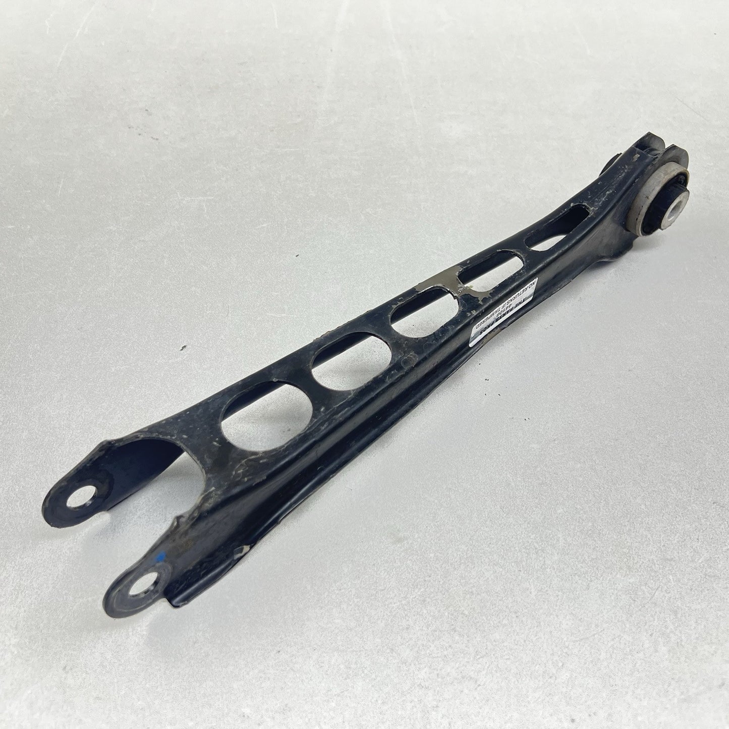 84382226 17-24 CHEVROLET CAMARO ZL1 DRIVER LEFT REAR CONTROL ARM SET OEM