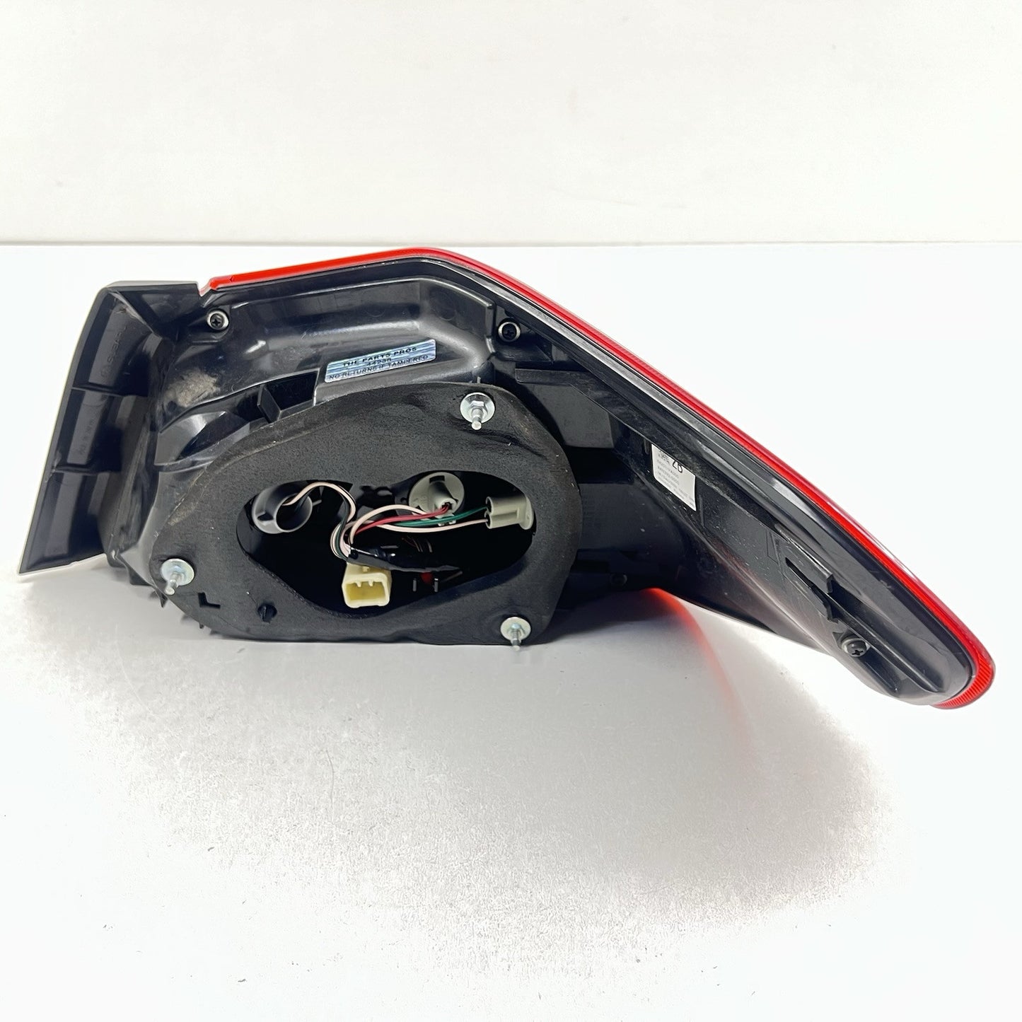 84201 VA000 / 84201-VA000 / 84201VA000 15-21 SUBARU WRX OR STI DRIVER LEFT REAR TAILLIGHT LIGHT LAMP 84201-VA000 OEM