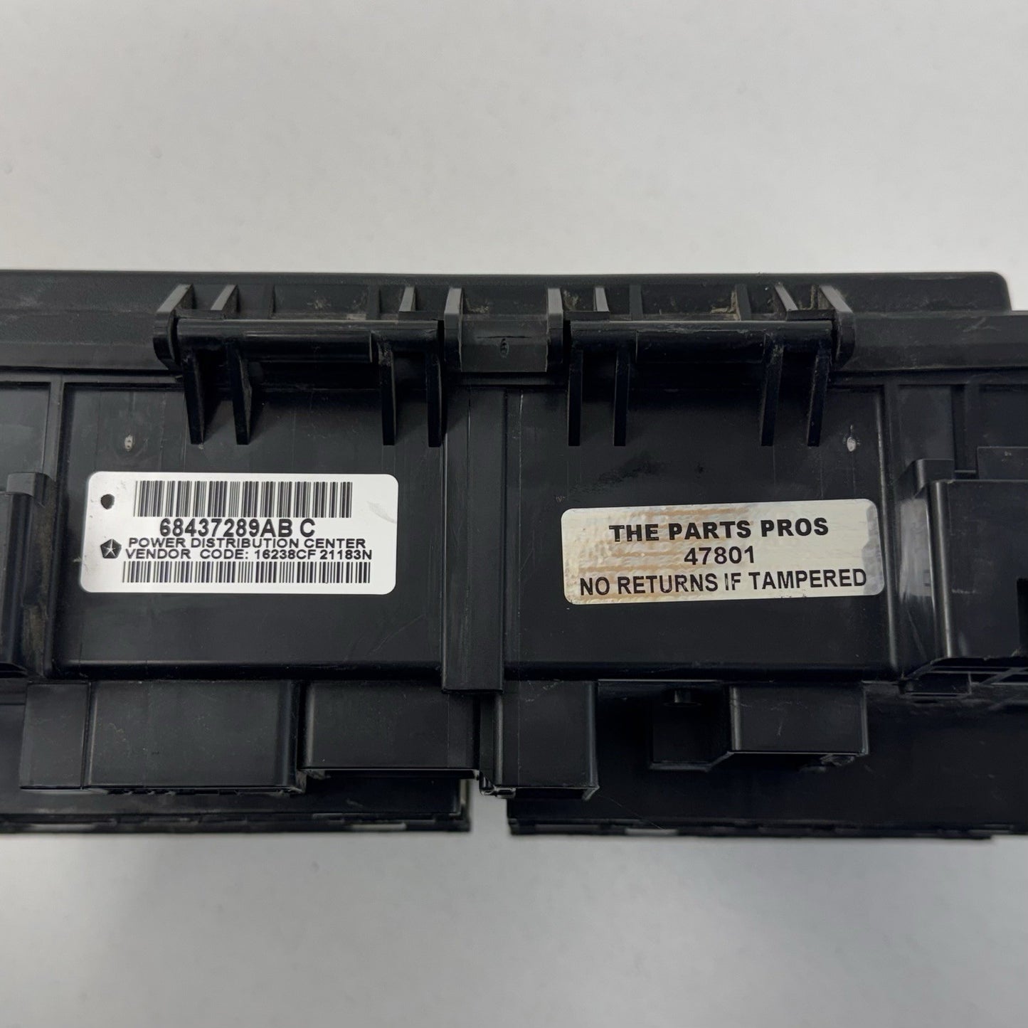 20-22 Ram 2500 3500 Intelligent Power Distribution Fuse Box 68437289AB OEM
