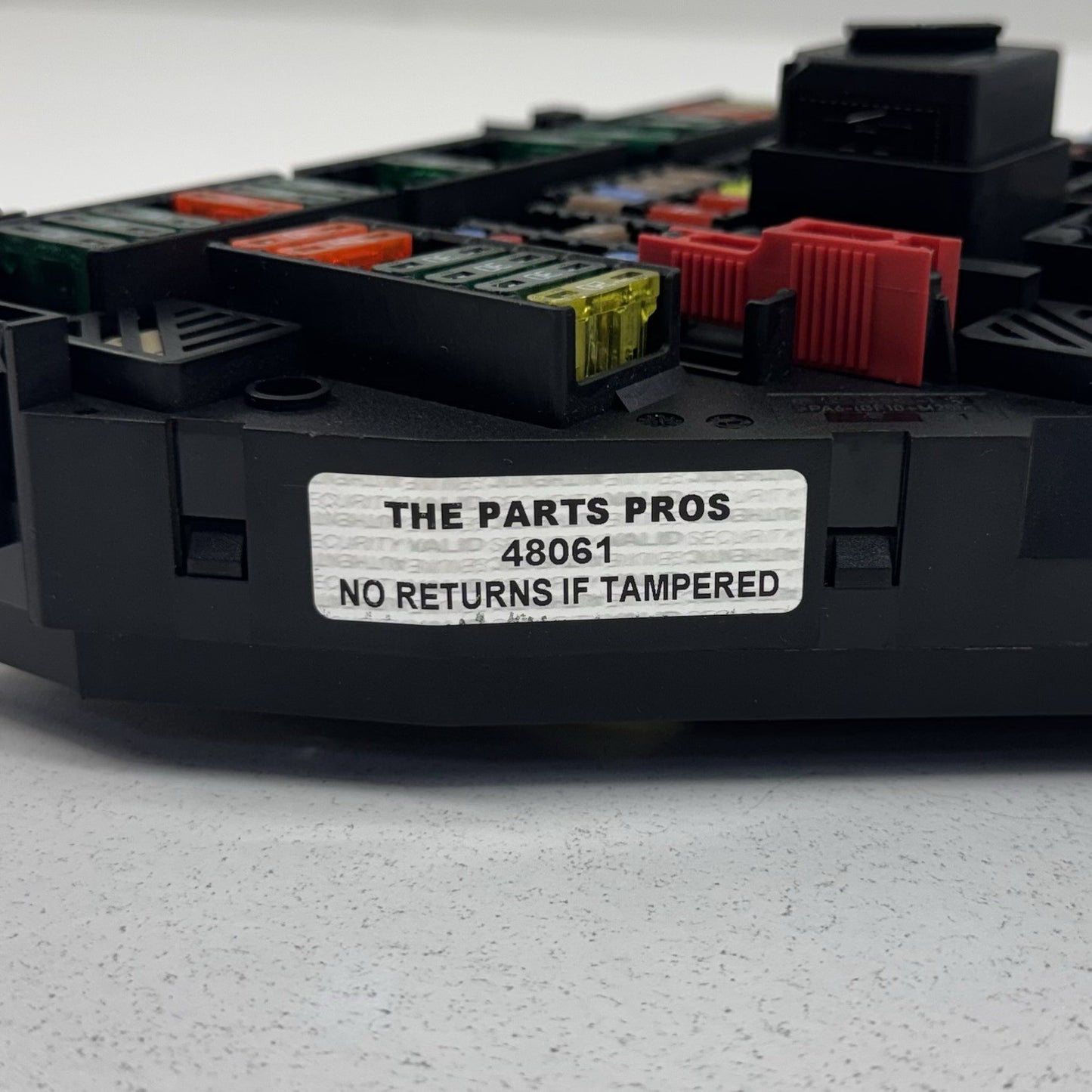 BMW M5 F06 F10 F12 F13 Rear Power Distribution Fuse Relay Junction Box OEM