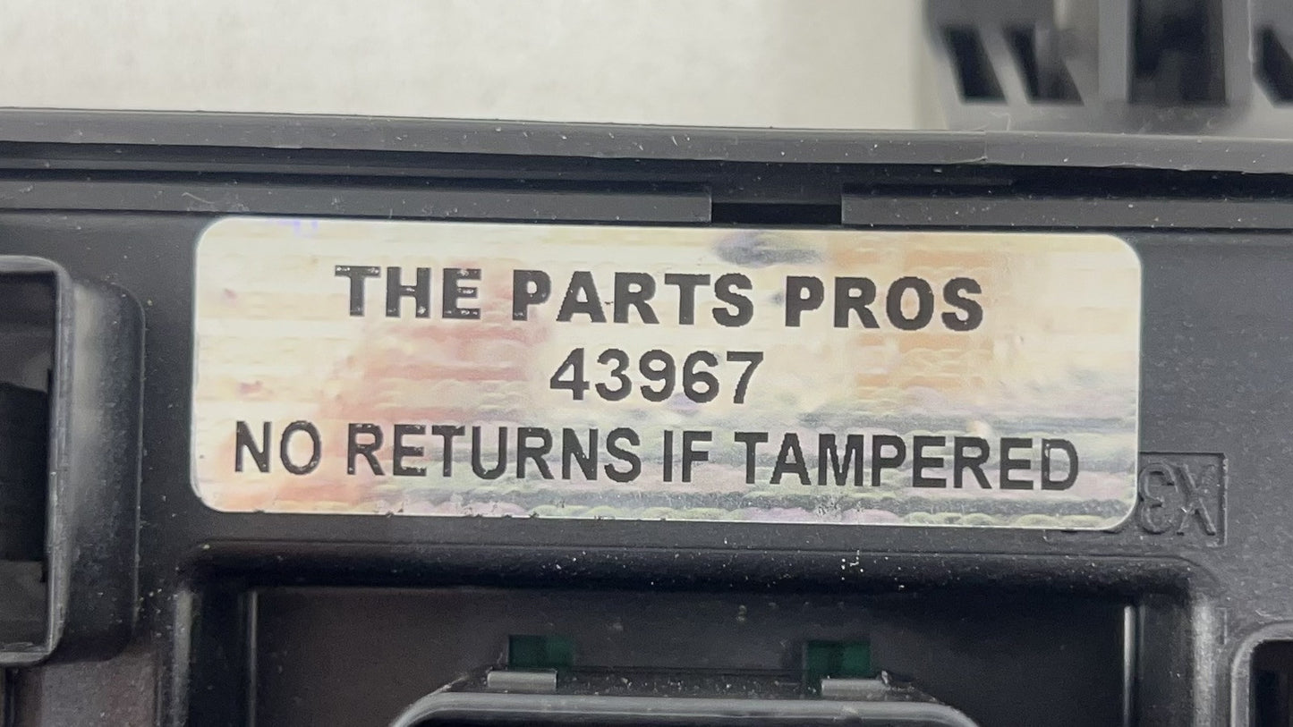 15-17 CHEVY SS SEDAN FUSE RELAY JUNCTION BOX 92276935 OEM