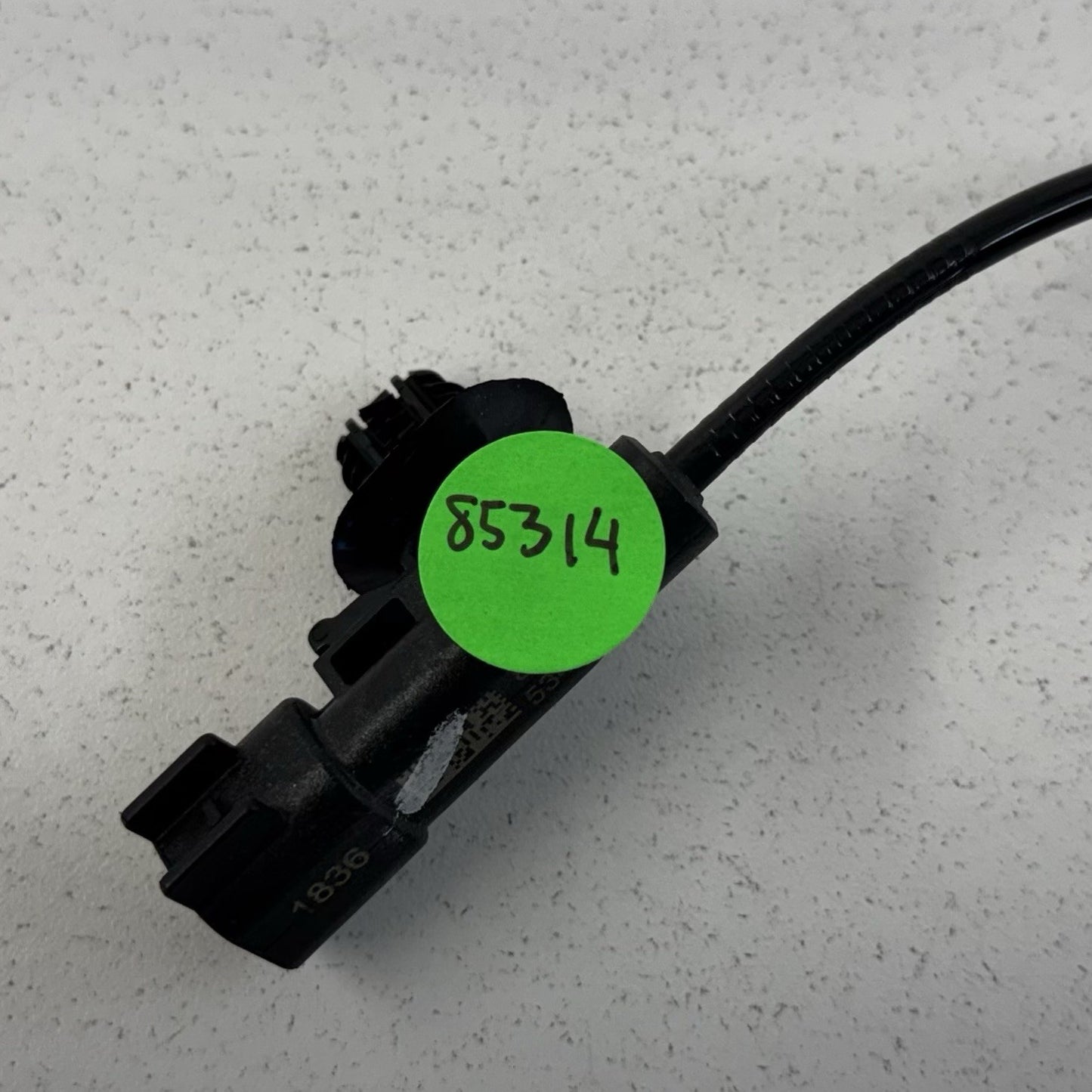 16-24 Chevrolet Camaro Rear ABS Wheel Speed Sensor Left Or Right 84256809 OEM