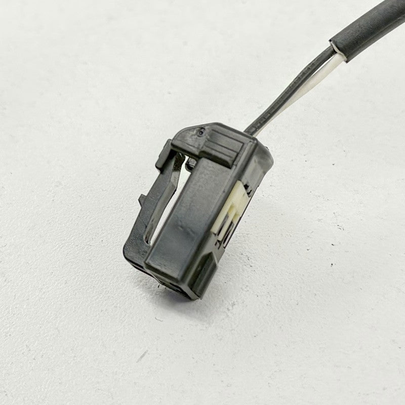 89546-48040 / 89546 48040 / 8954648040 08-13 Toyota Highlander Driver Left Rear ABS Wheel Speed Sensor 89546-48040 OEM