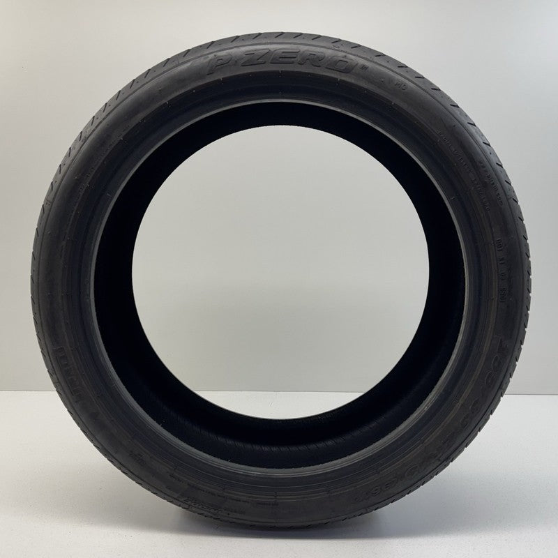 One Used Tire 255/35ZR19 Pirelli P Zero MO 96Y - 9.75/32 Tread