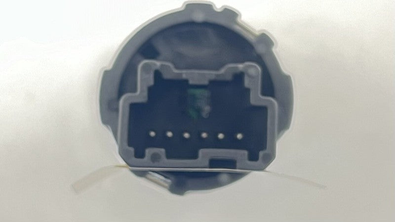 6G33-10B774-AA / 6G33 10B774 AA / 6G3310B774AA 07-17 ASTON MARTIN VANTAGE BATTERY OFF SWITCH BUTTON 6G33-10B774-AA OEM