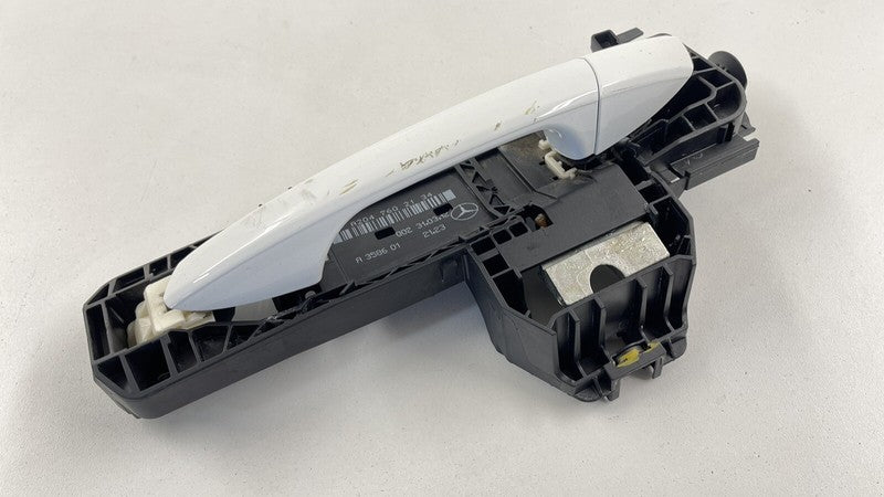 2047602134 / A2047602134 / A 204 760 21 34 08-14 MERCEDES BENZ W204 C CLASS DRIVER LEFT REAR EXTERIOR DOOR HANDLE OEM