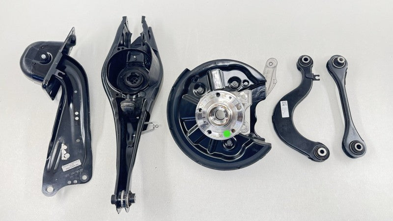 5WA-407-621 / 5WA 407 621 / 5WA407621 22-25 VOLKSWAGEN GOLF R MK8 LEFT REAR SPINDLE KNUCKLE HUB W/ CONTROL ARM SET OEM