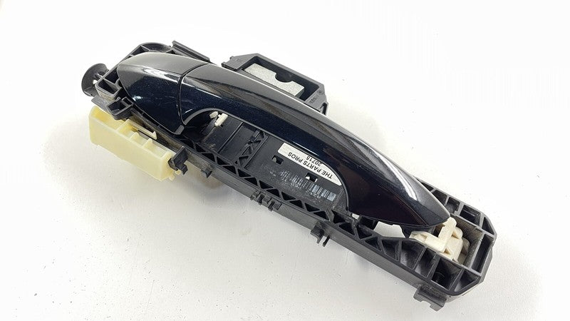 2047601034 / A2047601034 / A 204 760 10 34 1034 08-14 MERCEDES W204 W212 C E CLASS DRIVER LEFT REAR DOOR HANDLE BLACK OE