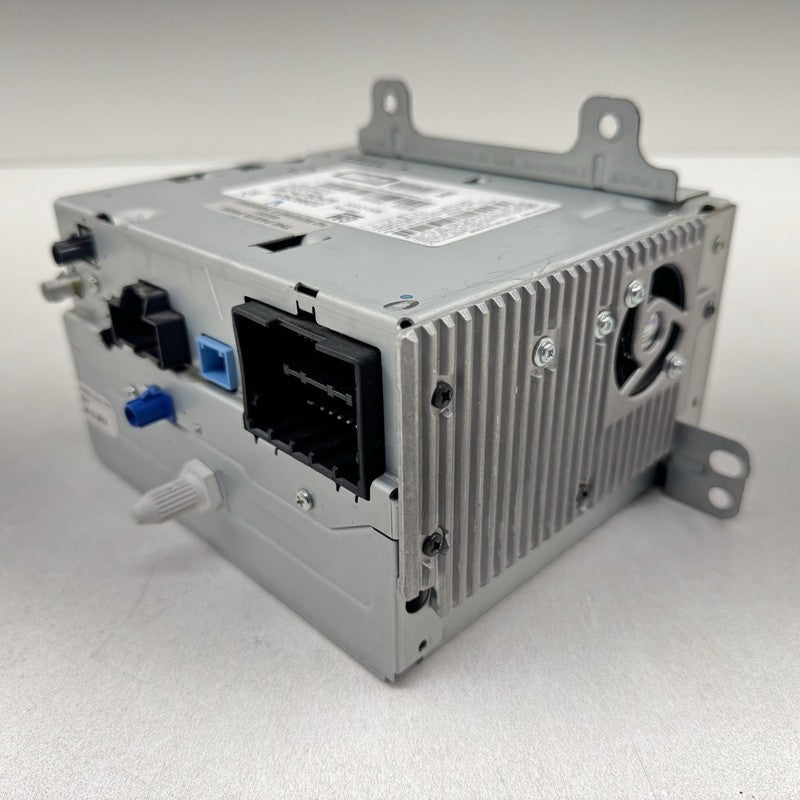 22992934 12-15 Chevrolet Camaro ZL1 Navigation Radio Receiver CD Player Unit 22992934 OEM