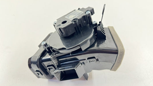 4H1.819.353.A / 4H1 819 353 A / 4H1819353A 11-18 AUDI A8 S8 LEFT FRONT DASH AIR VENT GUIDE GRILLE TRIM 4H1819353A OEM