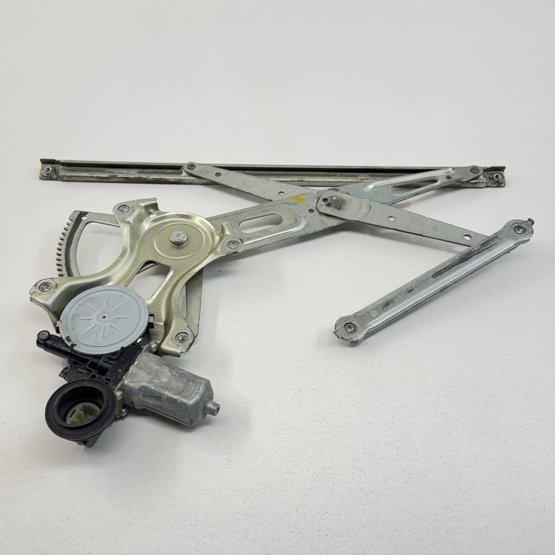 85710-58010 / 85710 58010 / 8571058010 06-13 Lexus IS250 IS350 IS F Left Front Door Glass Window Regulator Motor OEM