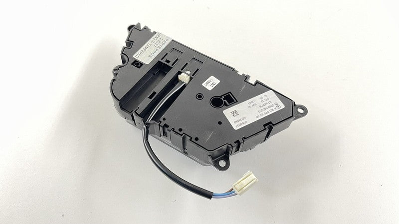 2218709258 / A2218709258 / A 221 870 92 58 07-13 MERCEDES BENZ S550 W221 LEFT FRONT SEAT CONTROL SWITCH 2218709258 OEM