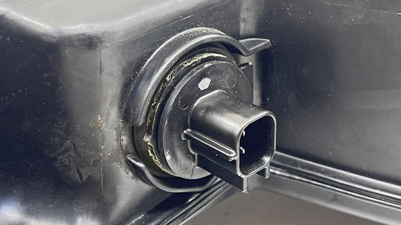 84942152 22-24 CADILLAC CT5 V BLACKWING WINDSHIELD WASHER RESERVOIR TANK BOTTLE OEM