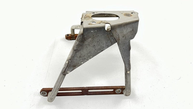 996.111.127.60 / 996 111 127 60 / 99611112760 02-08 PORSCHE 911 996 997 DRIVER LEFT REAR EXHAUST MUFFLER SUPPORT BRACKET