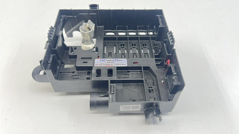 84986478 22-24 CADILLAC CT4 V BLACKWING REAR BATTERY FUSE RELAY JUNCTION BOX 84986478 OEM