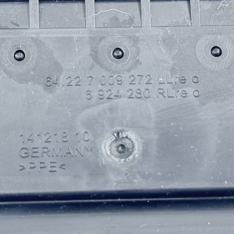 7 009 272 / 7009272 06-10 BMW M6 E63 E64 Passenger Right Front Dash Air Vent Grille Grill Trim OEM