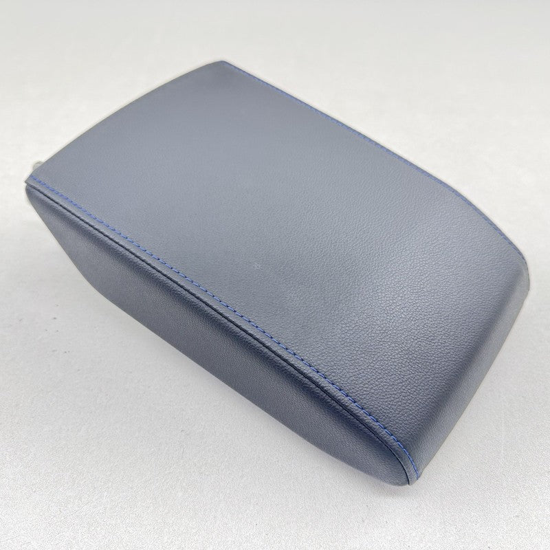 22-25 VOLKSWAGEN GOLF R MK8 CENTER CONSOLE ARMREST ARM REST COVER LID OEM