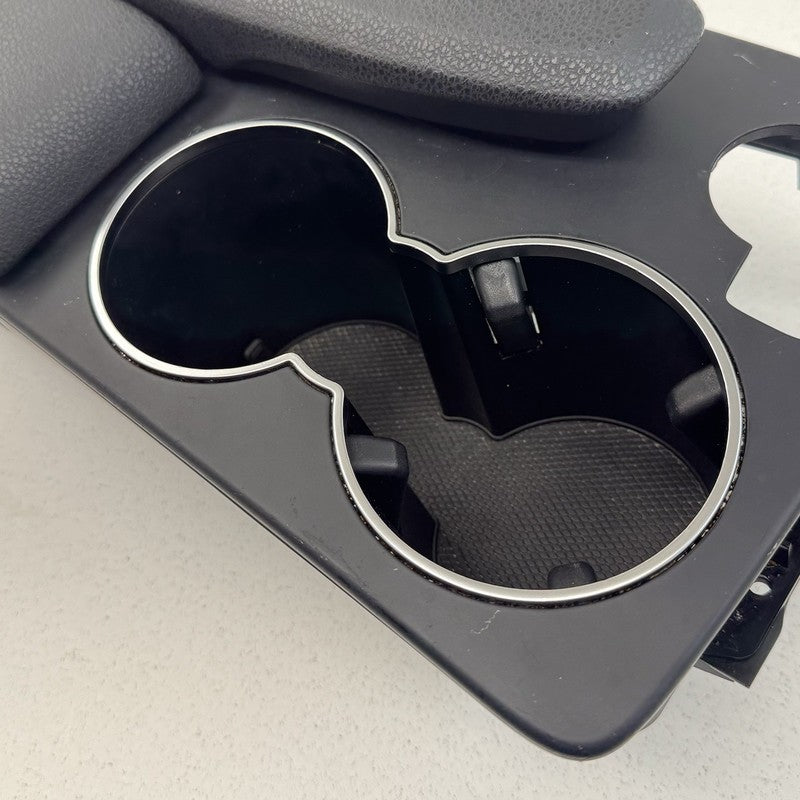 A2046801939 / 204 680 19 39 / 2046801939 08-14 Mercedes W204 C250 Center Console Armrest Arm Rest Leather Black OEM