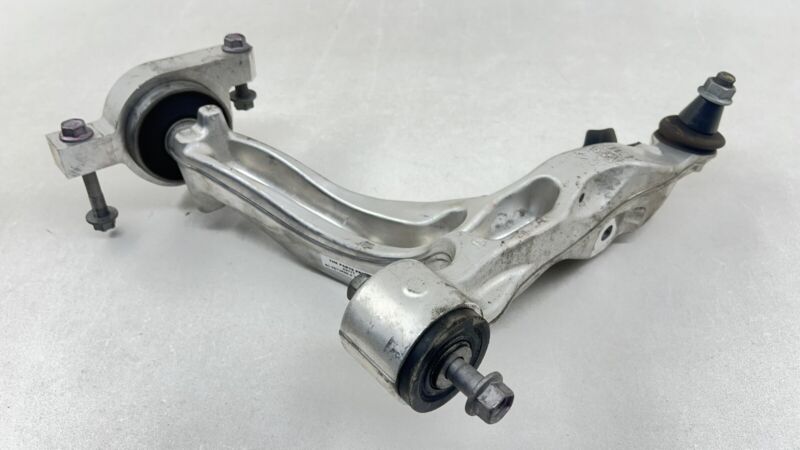 Does Not Apply 24-25 NISSAN Z NISMO PASSENGER RIGHT FRONT SUSPENSION CONTROL ARM SET OEM