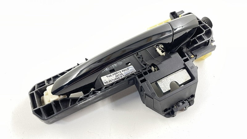2047601034 / A2047601034 / A 204 760 10 34 1034 08-14 MERCEDES W204 W212 C E CLASS DRIVER LEFT REAR DOOR HANDLE BLACK OE