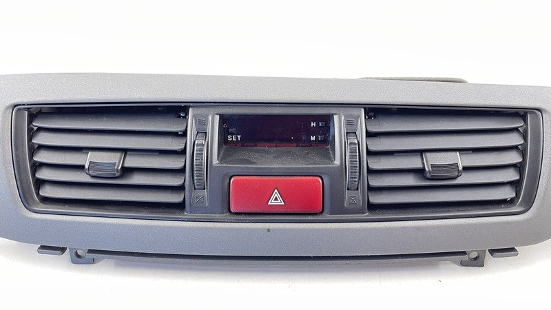 MR532228 03-06 MITSUBISHI EVOLUTION 8 9 CENTER DASH AIR VENT W/ CLOCK & HAZARD SWITCH OEM
