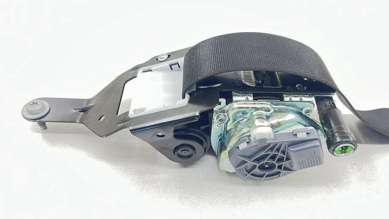 620048200 12-18 MERCEDES BENZ CLS550 W218 LEFT FRONT SEATBELT SEAT BELT RETRACTOR OEM