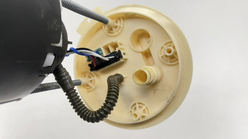 85564746 / 8556 4746 22-24 CADILLAC CT4 V BLACKWING GAS TANK FUEL PUMP SENDING UNIT 85564746 OEM