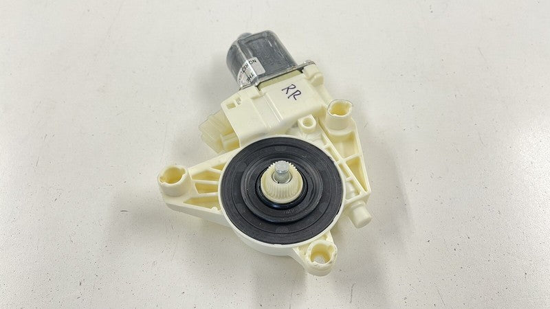 0 130 822 504 / 0130822504 10-13 MERCEDES BENZ W212 E CLASS RIGHT REAR DOOR WINDOW REGULATOR MOTOR OEM