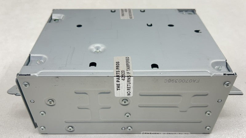 8A500-3S5-A01 / 8A500 3S5 A01 / 8A5003S5A01 24-25 ACURA INTEGRA TYPE S RADIO AUDIO UNIT RECEIVER SYSTEM 8A500-3S5-A01 OE