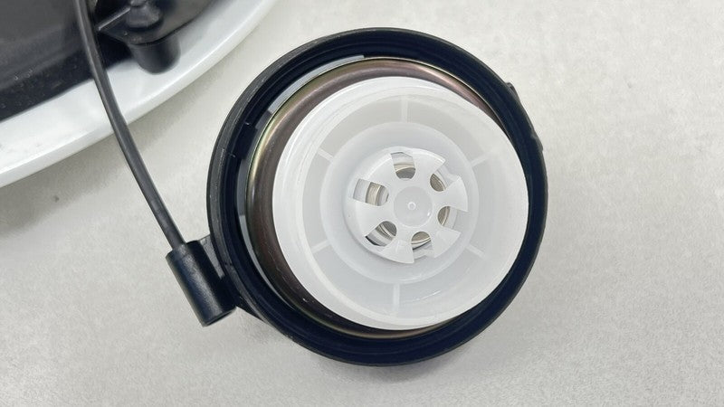 78830-6GP0A / 78830 6GP0A / 788306GP0A 22-25 NISSAN Z FUEL TANK GAS CAP DOOR LID COVER WHITE 78830-6GP0A OEM