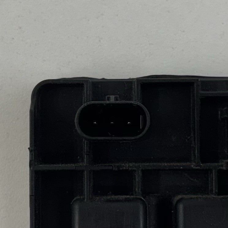 7 614 585 / 7614585 BMW M2 M3 M4 F80 F82 F83 F87 Integrated Relay Power Supply Module 7614585 OEM