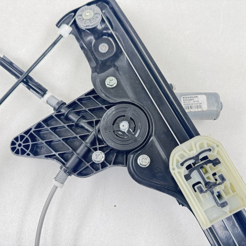 84943603 22-25 CADILLAC CT5 V BLACKWING RIGHT FRONT DOOR GLASS WINDOW REGULATOR MOTOR OEM