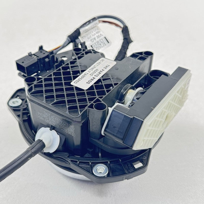 5H0 971 375 / 5H0-971-375 / 5H0.971.375 / 5H0971375 22-25 Volkswagen Golf R MK8 Tailgate Lid Handle Actuator W/ Rear Vie