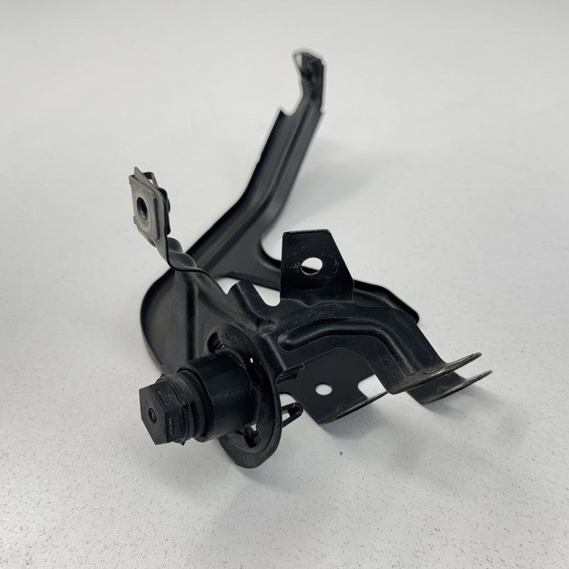 12-16 BMW M5 F10 Driver Left Front Side Fender Wing Holder Bracket Set OEM