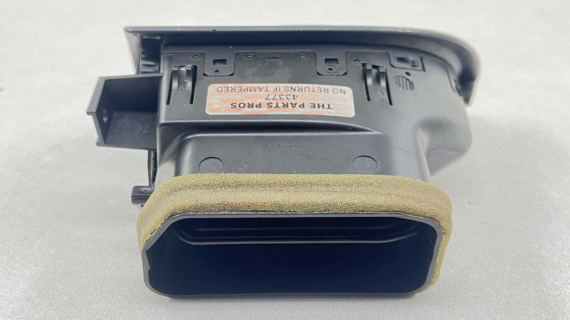 7 009 272 / 7009272 06-10 BMW M6 E63 E64 PASSENGER RIGHT FRONT DASH AIR VENT GRILLE GRILL TRIM OEM