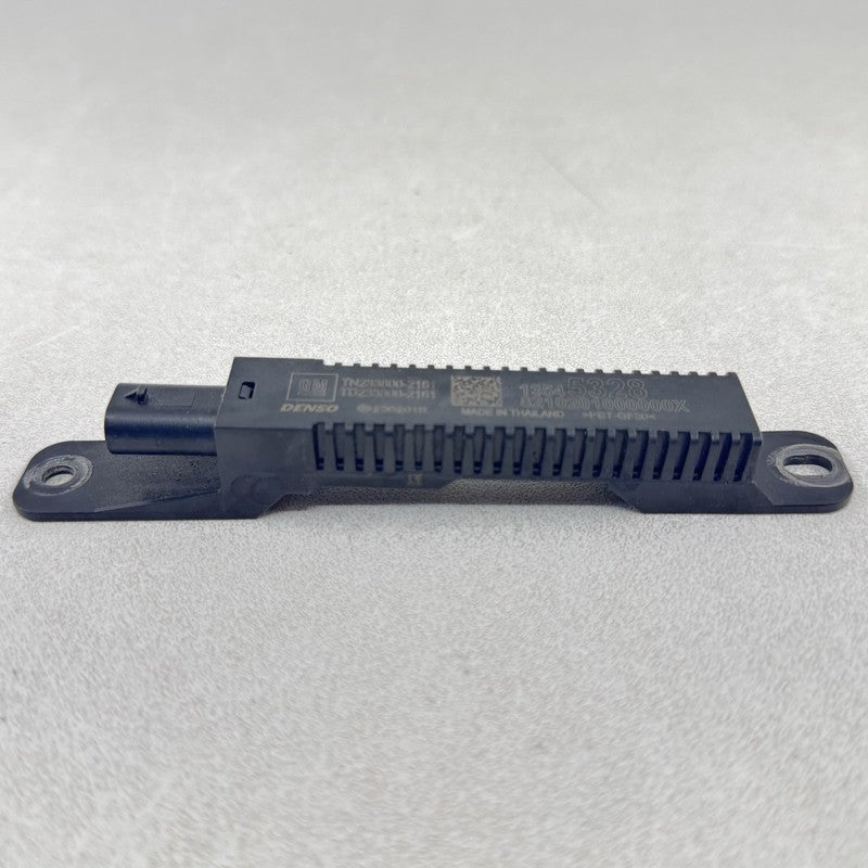 13545328 22-25 CADILLAC CT5 V BLACKWING KEYLESS ENTRY ACCESS ANTENNA MODULE 13545328 OEM