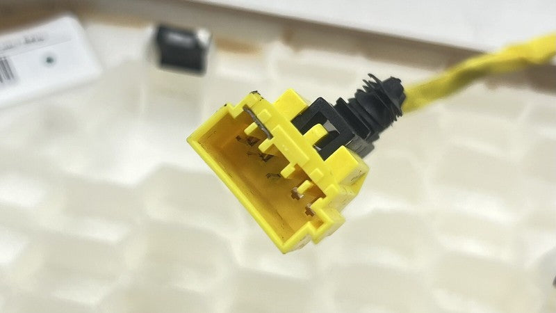 970.803.061.04 / 970 803 061 04 / 97080306104 10-16 PORSCHE PANAMERA LEFT FRONT LOWER KNEE AIRBAG AIR BAG SRS LUXOR BEIG