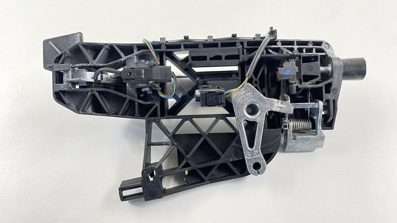 2217600834 / A2217600834 / A 221 760 08 34 0834 07-13 MERCEDES BENZ W221 S CLASS PASSENGER RIGHT REAR EXTERIOR DOOR HAND