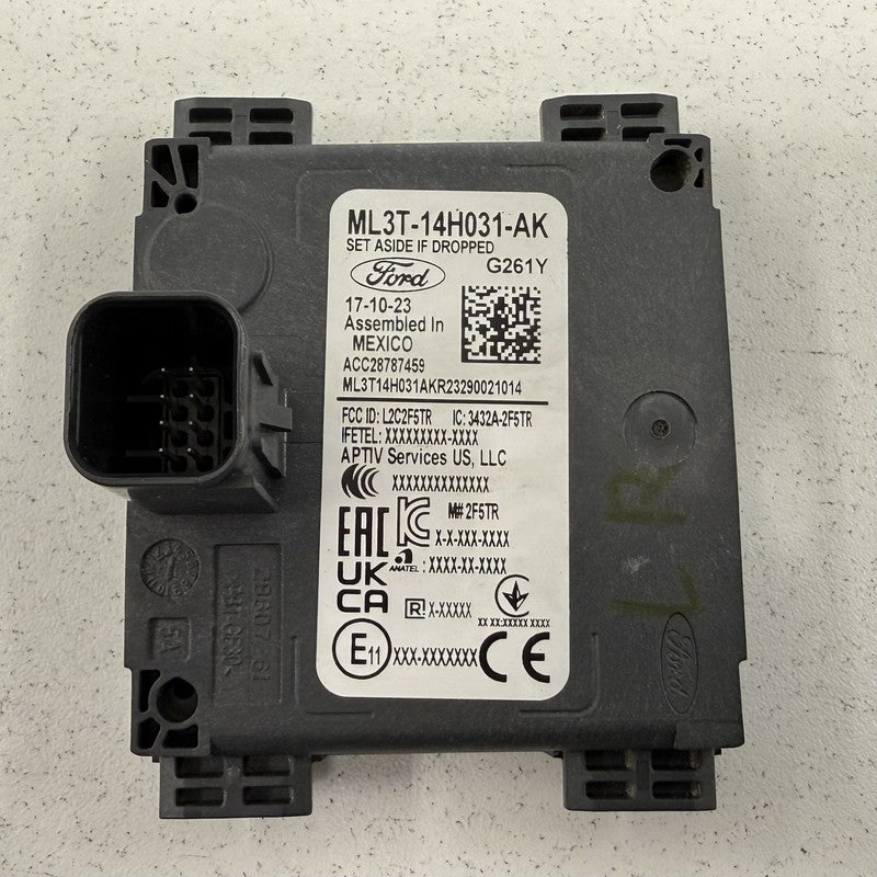 ML3T 14H031 AK / ML3T14H031AK 24-26 Ford Mustang Rear Blind Spot Radar Sensor Left Or Right ML3T-14H031-AK OEM