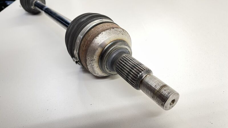 1044161-00-C / 1044161 00 C / 104416100C 17-23 TESLA MODEL 3 LEFT OR RIGHT REAR AXLE SHAFT 1044161-00-C OEM