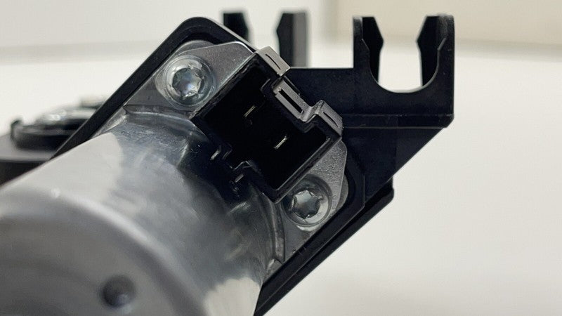 2217500085 / A2217500085 / A 221 750 00 85 0085 07-13 MERCEDES BENZ S550 W221 TRUNK LATCH LOCK ACTUATOR MECHANISM ASSEMB