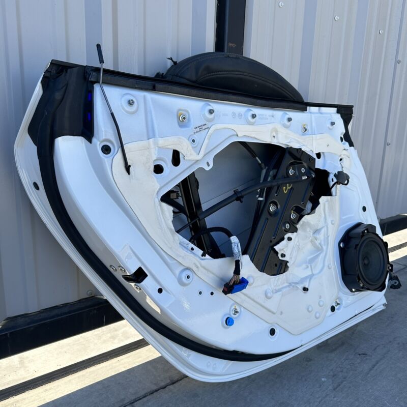 14-22 MASERATI QUATTROPORTE DRIVER LEFT REAR DOOR COMPLETE NO GLASS WHITE OEM