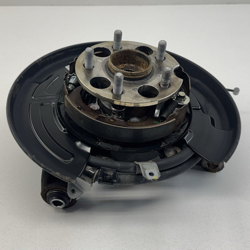 08-13 Toyota Highlander AWD Left Rear Spindle Knuckle Hub Bearing 38K Miles OEM